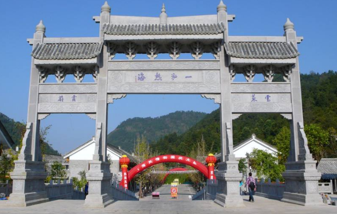 石雕牌坊：有哪些種類，設(shè)計(jì)時(shí)要考慮哪些因素？